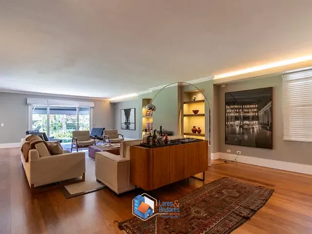 Casa com 1500m² 4 quartos e 8 banheiros, à venda, no bairro Alto Da Boa Vista em São Paulo