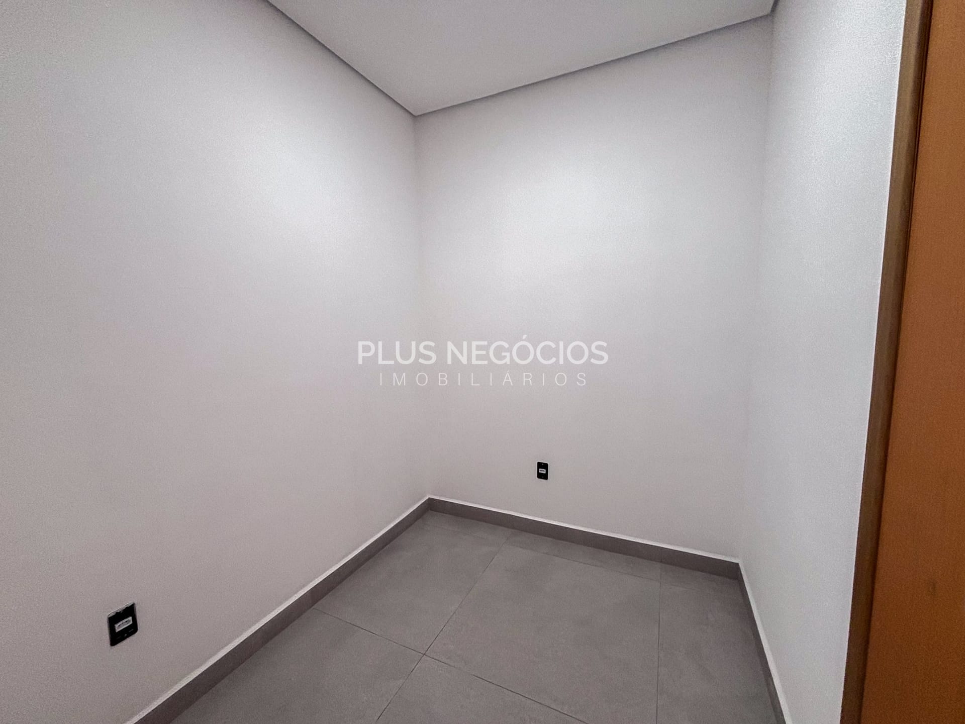 Casa à venda com 3 quartos, 115m² - Foto 2