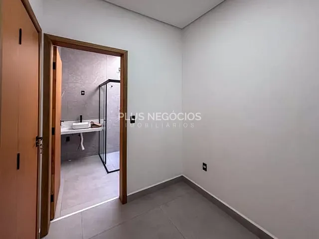 Casa com 166m² 3 quartos e 3 banheiros, à venda, no bairro Cajuru do Sul em Sorocaba