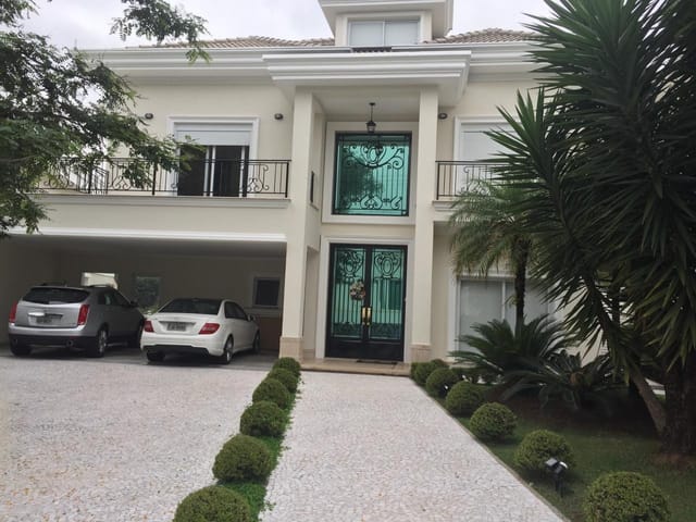 Casa com 750m² 6 quartos e 8 banheiros, à venda, no bairro Alphaville em Santana de Parnaíba