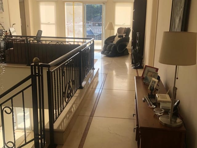 Casa com 750m² 6 quartos e 8 banheiros, à venda, no bairro Alphaville em Santana de Parnaíba