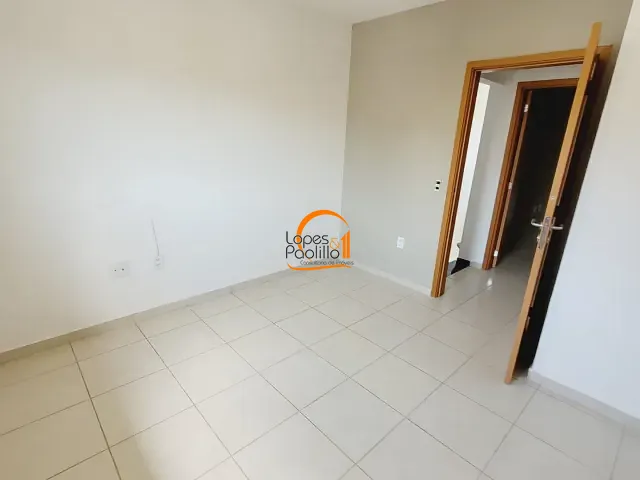 Casa 2 quartos e 1 banheiro, para alugar, no bairro Jardim Estância Brasil em Atibaia
