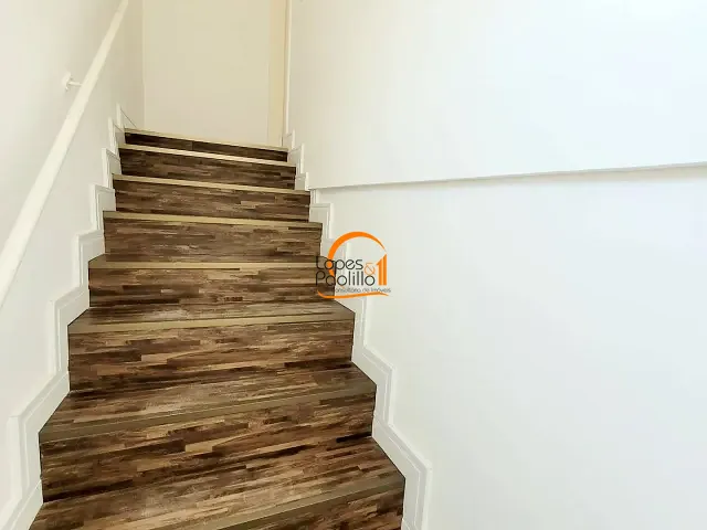 Casa com 221m², para alugar, no bairro Vila Rica em Atibaia