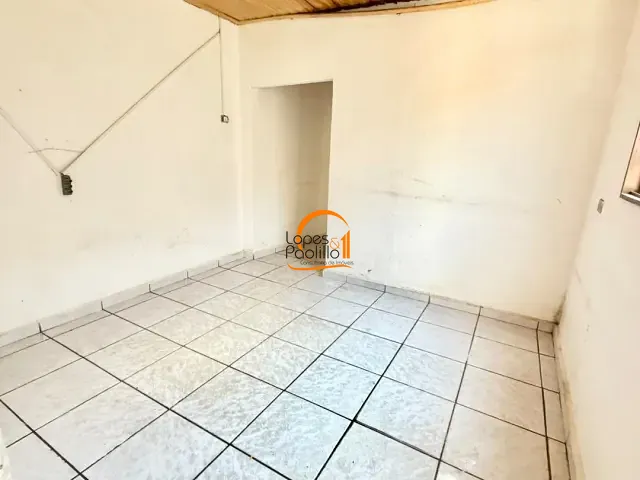 Casa com 175m² 2 quartos e 1 banheiro, para alugar, no bairro Centro em Atibaia