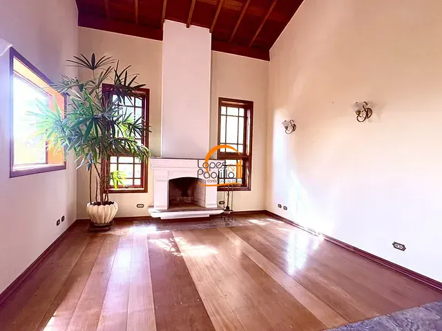 Casa com 1035m² 7 quartos e 5 banheiros, à venda, no bairro Condomínio Flamboyant-B em Atibaia