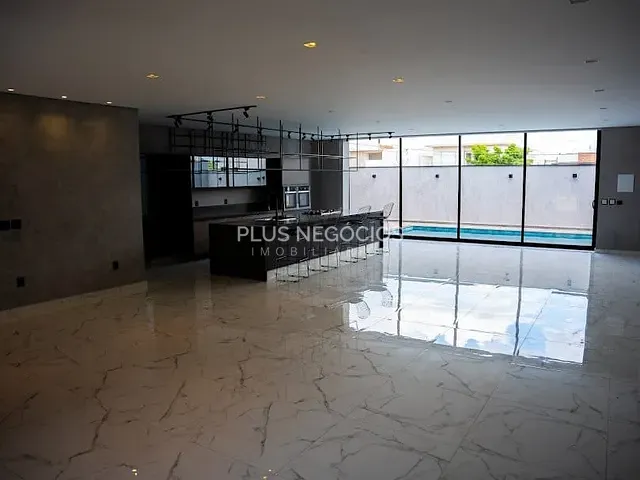 Casa com 300m² 4 quartos e 5 banheiros, à venda, no bairro Além Ponte em Sorocaba