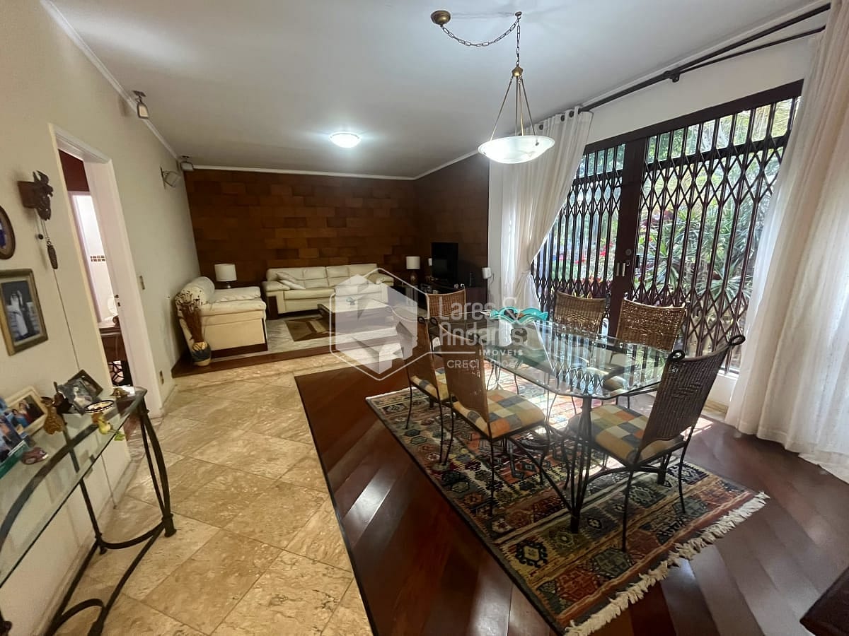 Casa, 3 quartos, 194 m² - Foto 1