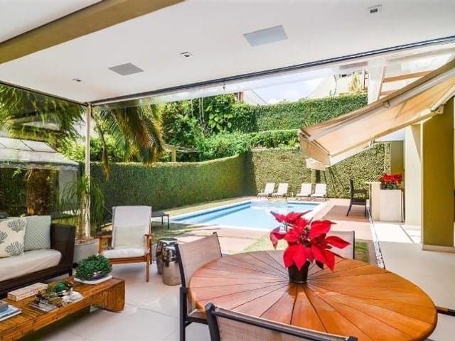 Casa com 572m² 4 quartos e 5 banheiros, à venda, no bairro Alphaville Residencial Um em Barueri