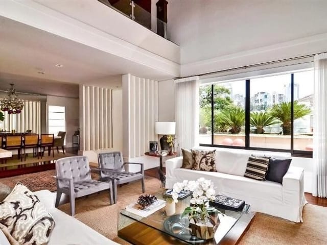 Casa com 572m² 4 quartos e 5 banheiros, à venda, no bairro Alphaville Residencial Um em Barueri
