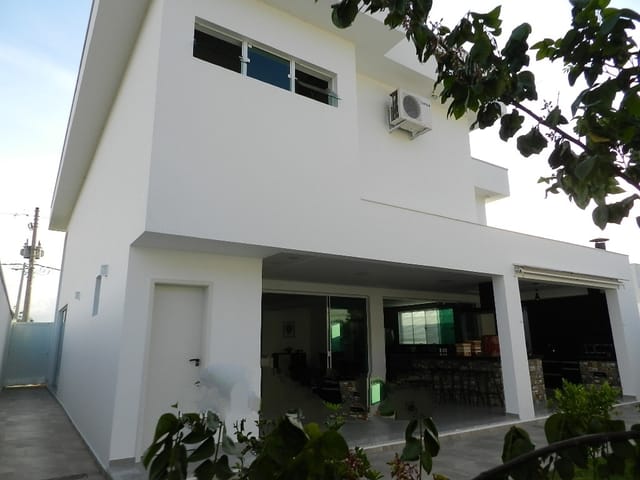 Casa à venda, no bairro Mombaça em Pindamonhangaba