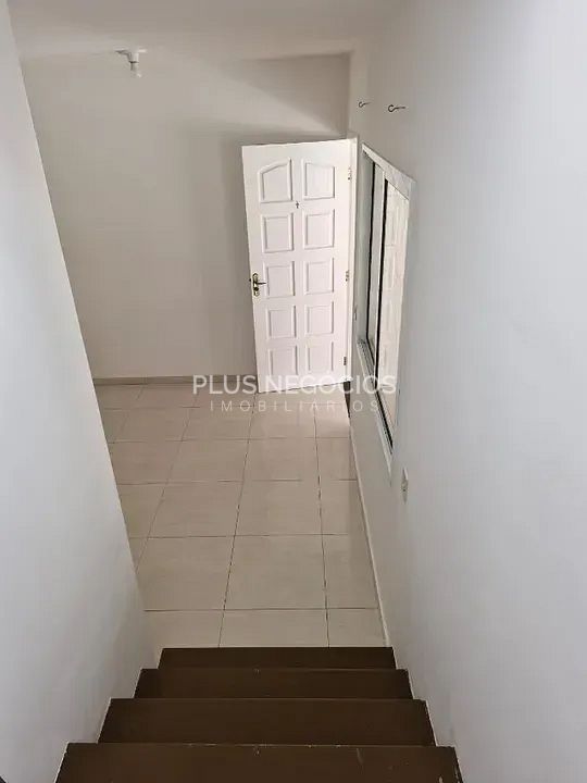Casa à venda com 2 quartos, 97m² - Foto 4