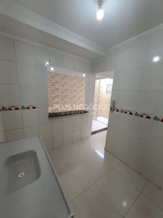 Casa à venda com 2 quartos, 97m² - Foto 7