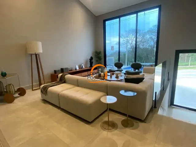 Casa com 380m² 3 quartos e 5 banheiros, para alugar, no bairro Cachoeira em Atibaia