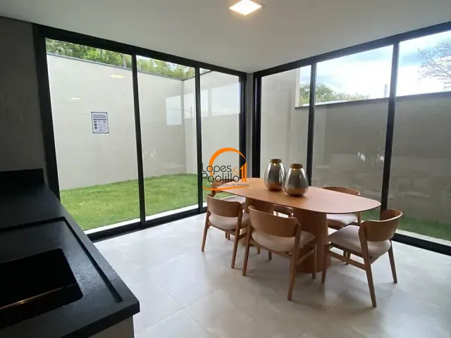 Casa com 380m² 3 quartos e 5 banheiros, para alugar, no bairro Cachoeira em Atibaia