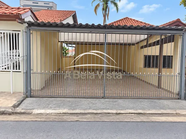 Casa com 300m² 3 quartos e 1 banheiro, à venda, no bairro Pestana em Osasco