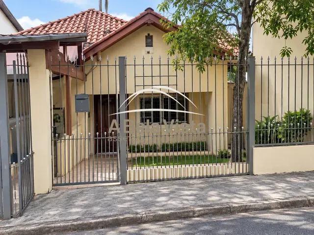 Casa com 300m² 3 quartos e 1 banheiro, à venda, no bairro Pestana em Osasco