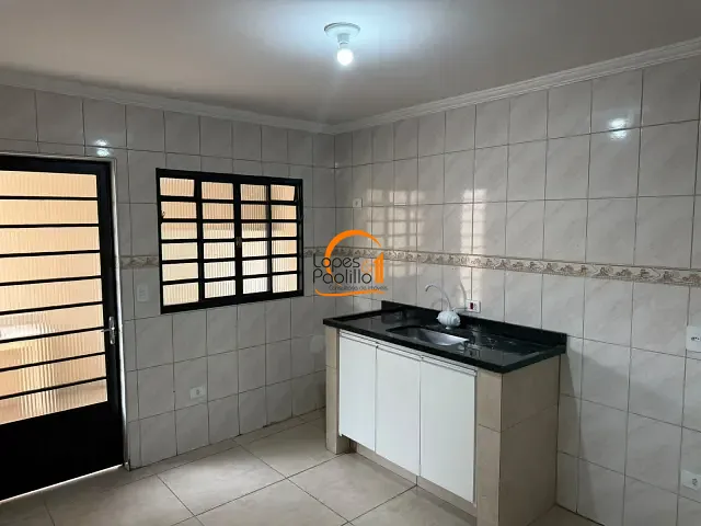 Casa com 180m² 3 quartos e 2 banheiros, para alugar, no bairro Atibaia Jardim em Atibaia