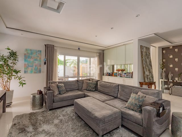 Casa com 540m² 4 quartos e 6 banheiros, à venda, no bairro Alphaville em Santana de Parnaíba