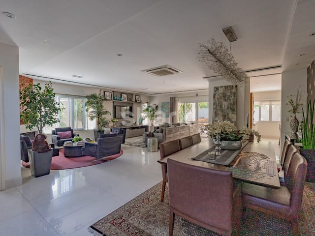 Casa com 540m² 4 quartos e 6 banheiros, à venda, no bairro Alphaville em Santana de Parnaíba
