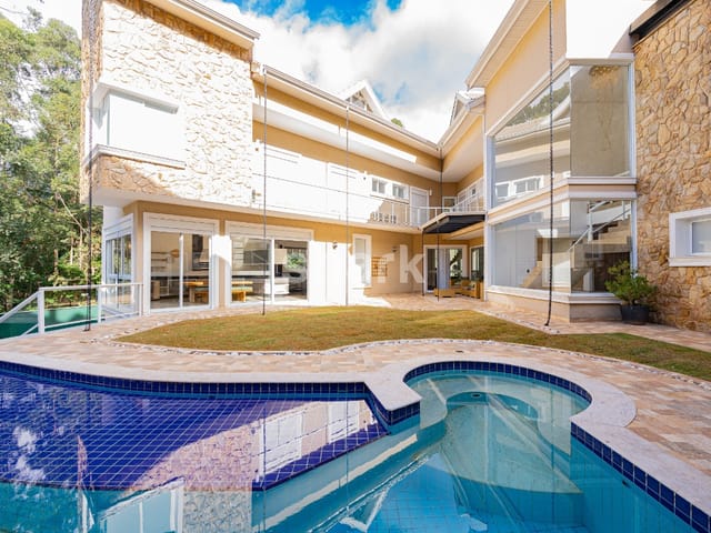 Casa com 797m² 5 quartos e 8 banheiros, à venda ou para alugar, no bairro Tamboré em Barueri