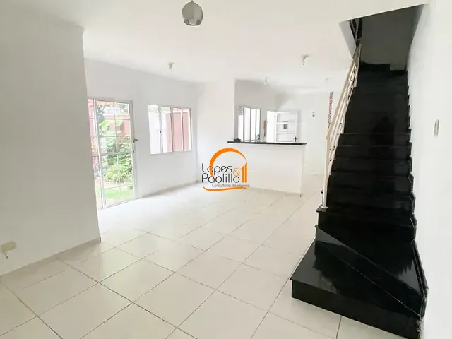 Casa com 90m² 3 quartos e 3 banheiros, para alugar, no bairro Estância Lynce em Atibaia