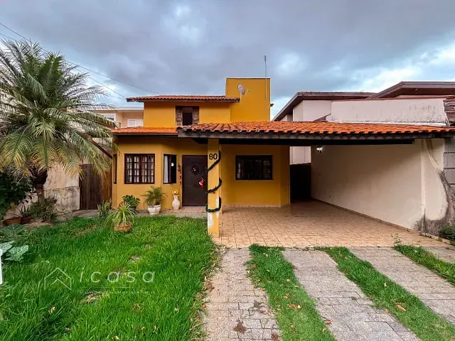 Casa com 350m² 4 quartos e 4 banheiros, à venda ou para alugar, no bairro Condomínio Portal da Mata em Caçapava