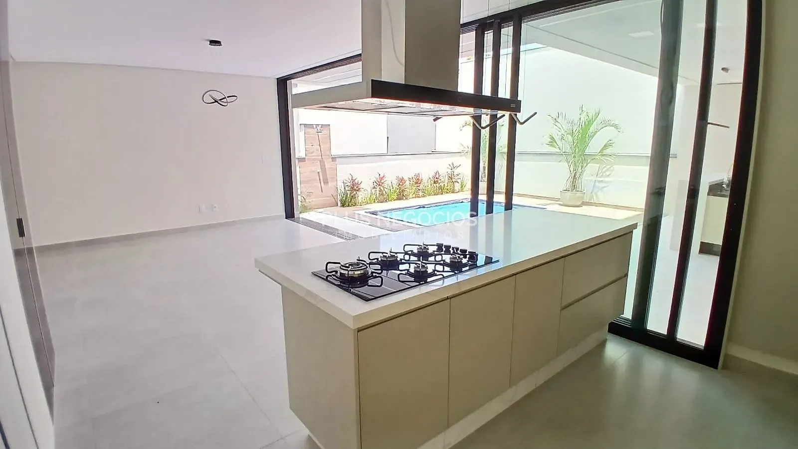 Casa, 4 quartos, 300 m² - Foto 21
