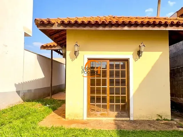 Casa com 320m² 1 quarto e 1 banheiro, à venda, no bairro Jardim dos Pinheiros em Atibaia