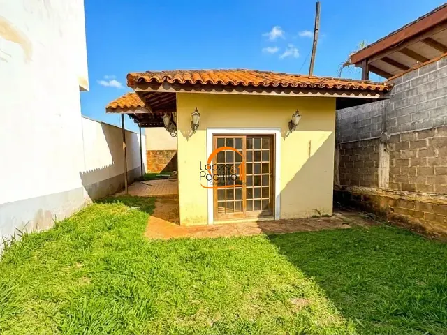 Casa com 320m² 1 quarto e 1 banheiro, à venda, no bairro Jardim dos Pinheiros em Atibaia