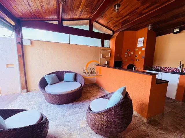 Casa com 175m² 2 quartos e 3 banheiros, à venda, no bairro Jardim Colonial em Atibaia