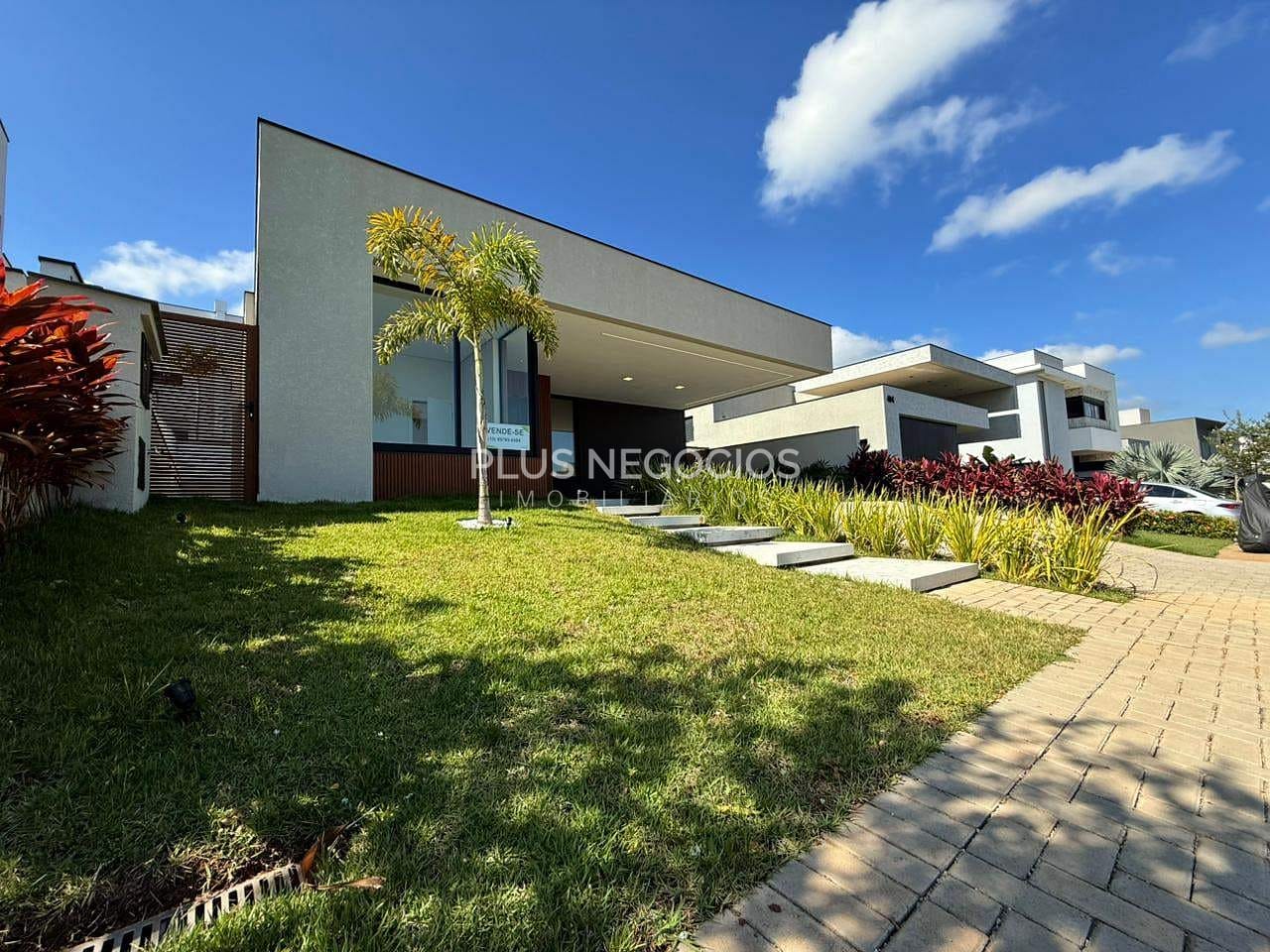 Casa à venda com 3 quartos, 261m² - Foto 3