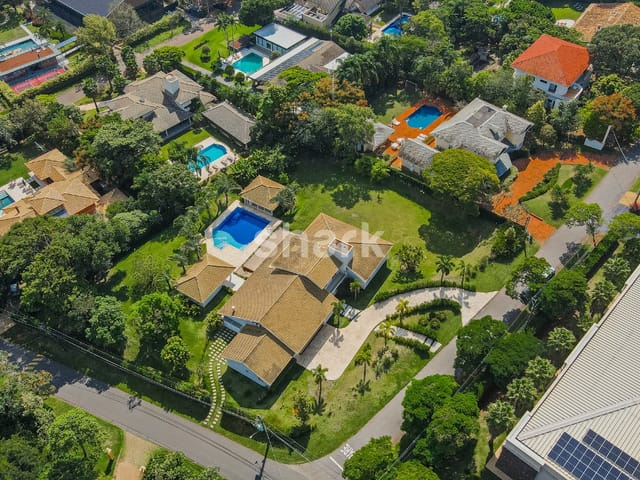 Casa com 4200m² 6 quartos e 8 banheiros, à venda ou para alugar, no bairro Condomínio Terras de São José em Itu