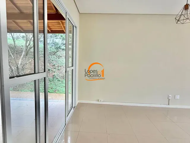 Casa com 275m² 3 quartos e 2 banheiros, para alugar, no bairro Vila Giglio em Atibaia