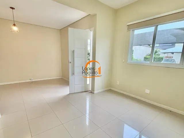 Casa com 275m² 3 quartos e 2 banheiros, para alugar, no bairro Vila Giglio em Atibaia