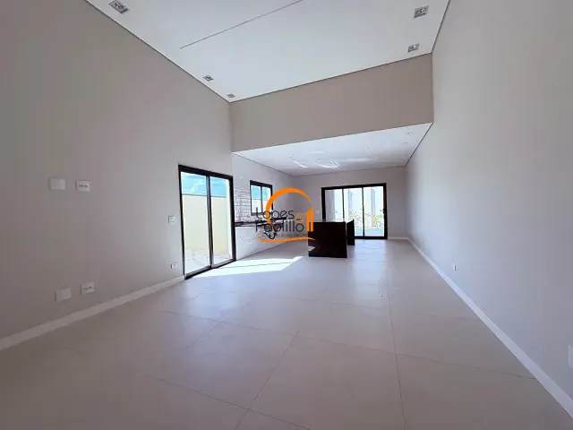 Casa com 360m² 3 quartos e 3 banheiros, à venda, no bairro Cachoeira em Atibaia