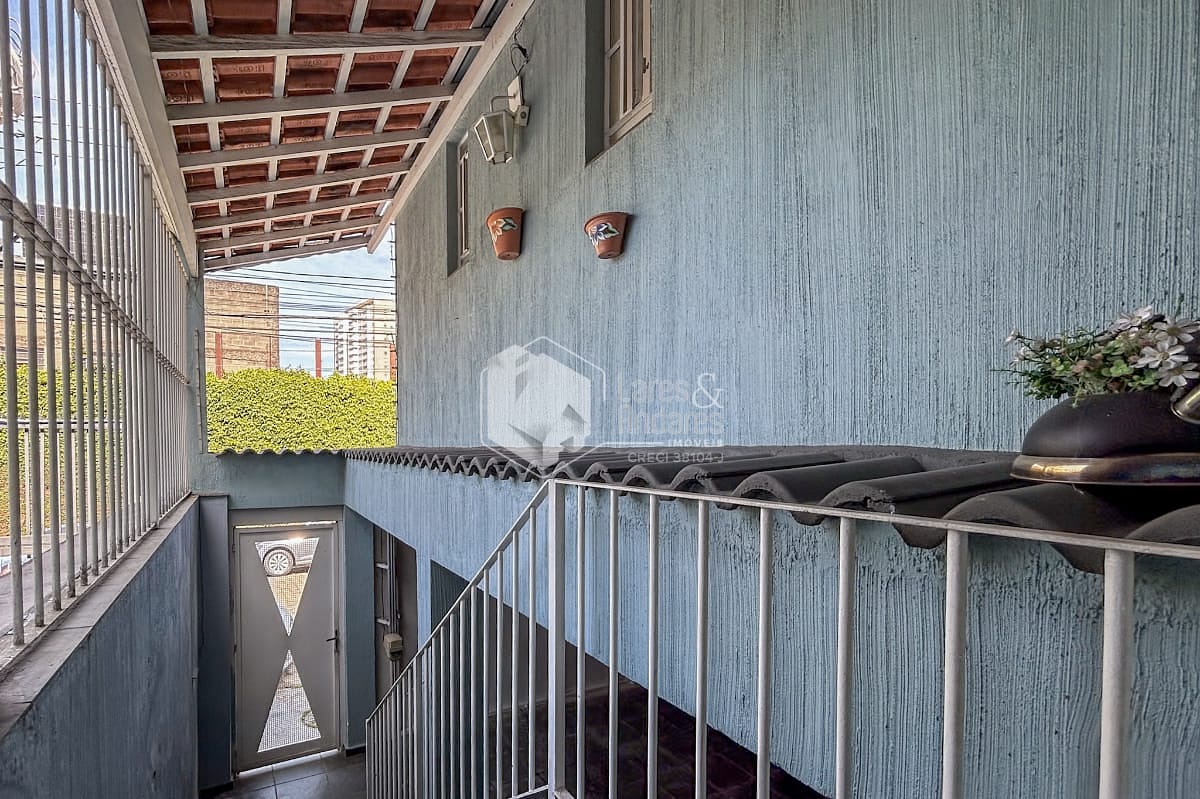 Casa à venda com 4 quartos, 214m² - Foto 3