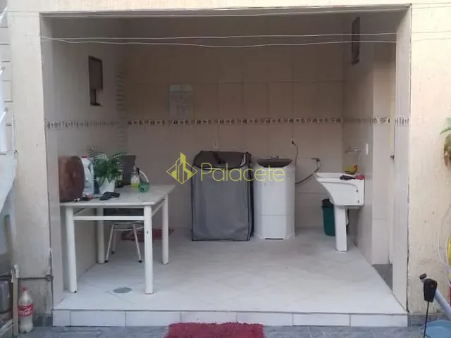 Casa com 250m² 5 quartos e 3 banheiros, à venda, no bairro Residencial Pasin em Pindamonhangaba