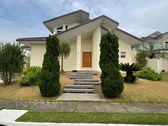 Casa com 560m² 3 quartos e 5 banheiros, à venda, no bairro Residencial Santa Helena em Caçapava