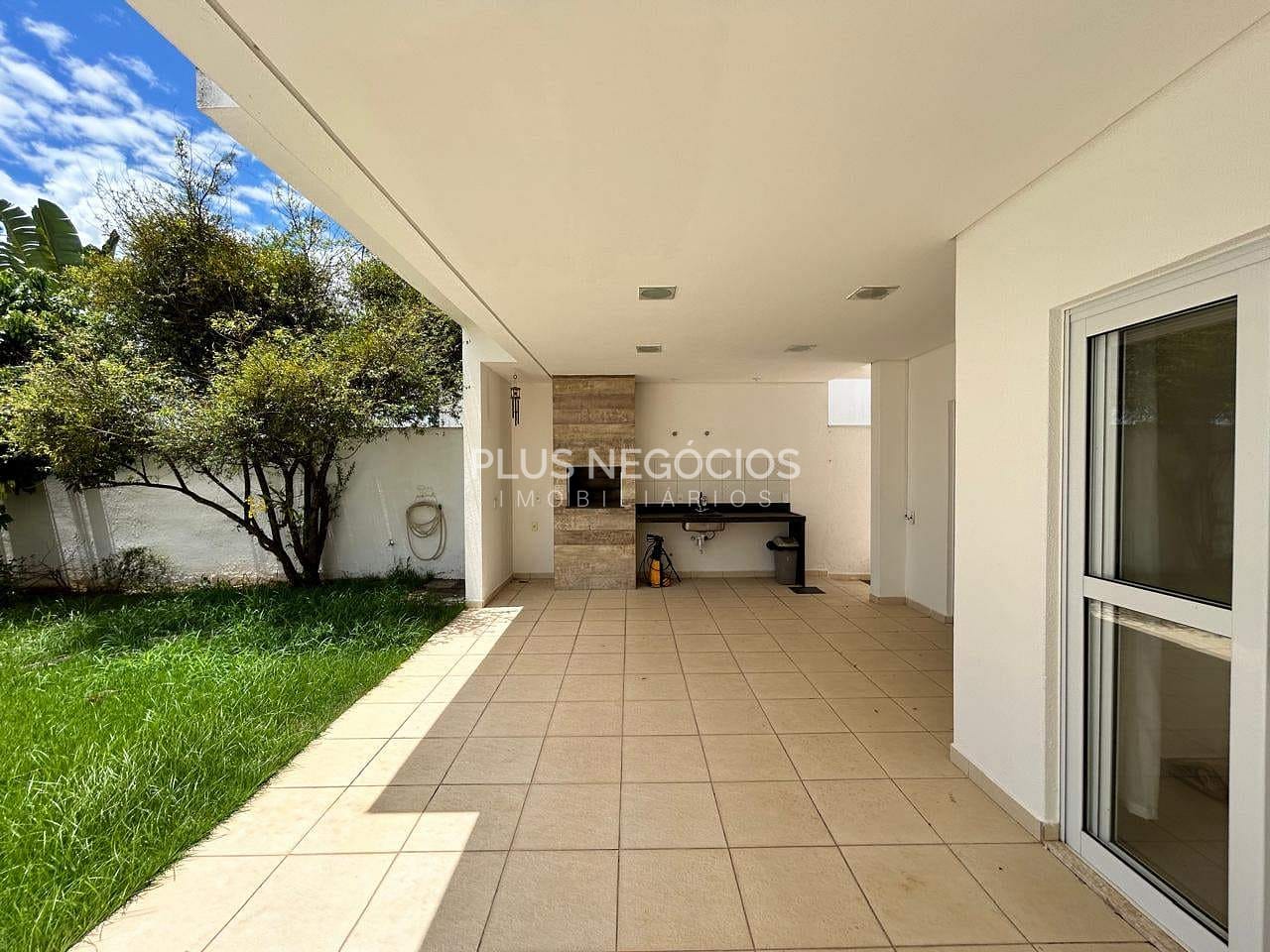 Casa para alugar com 3 quartos, 320m² - Foto 20