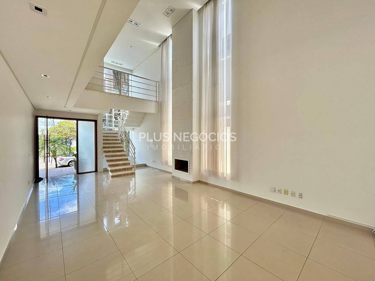 Casa para alugar com 3 quartos, 320m² - Foto 28