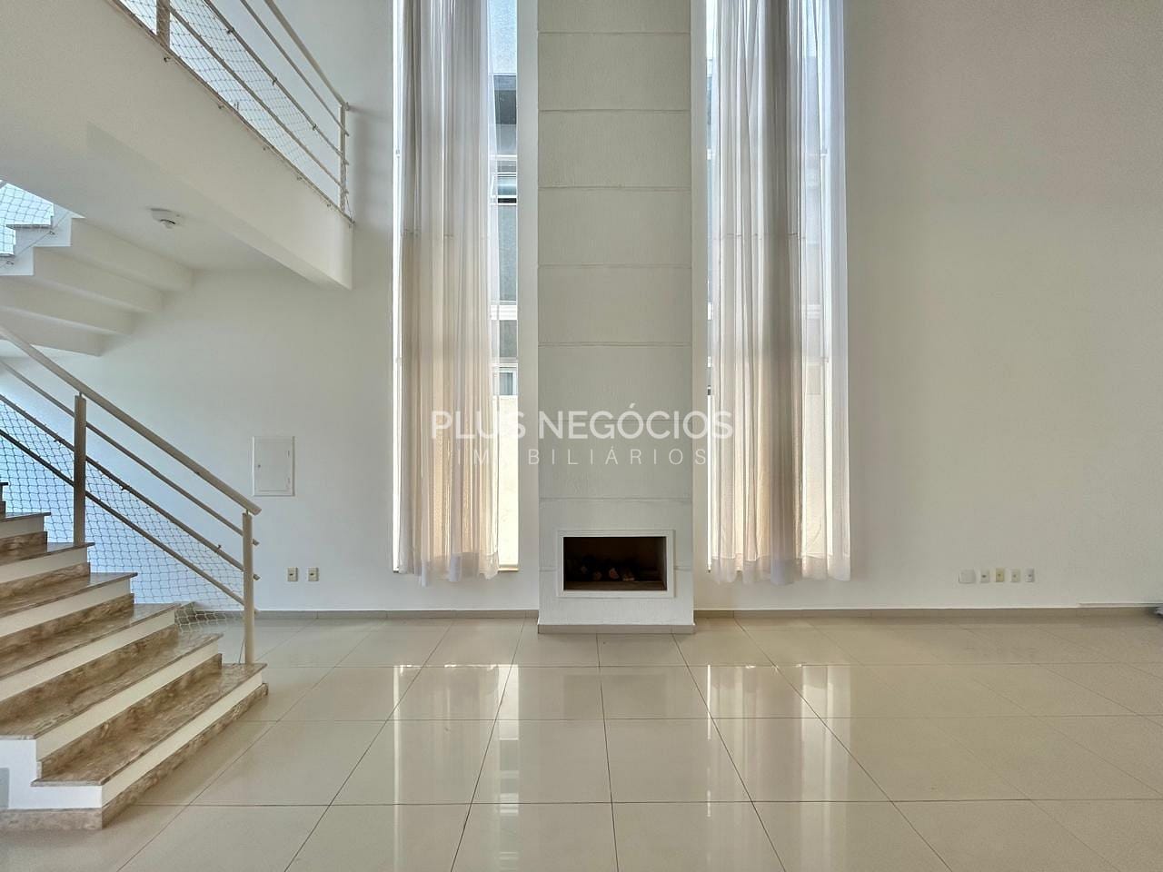 Casa para alugar com 3 quartos, 320m² - Foto 29