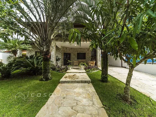 Casa com 450m² 5 quartos e 4 banheiros, à venda, no bairro Horto Florestal em Ubatuba
