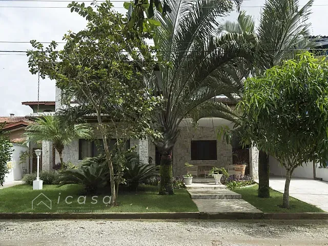 Casa com 450m² 5 quartos e 4 banheiros, à venda, no bairro Horto Florestal em Ubatuba
