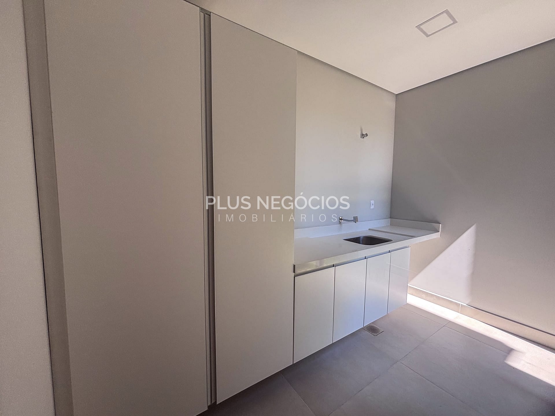 Casa à venda com 4 quartos, 355m² - Foto 47