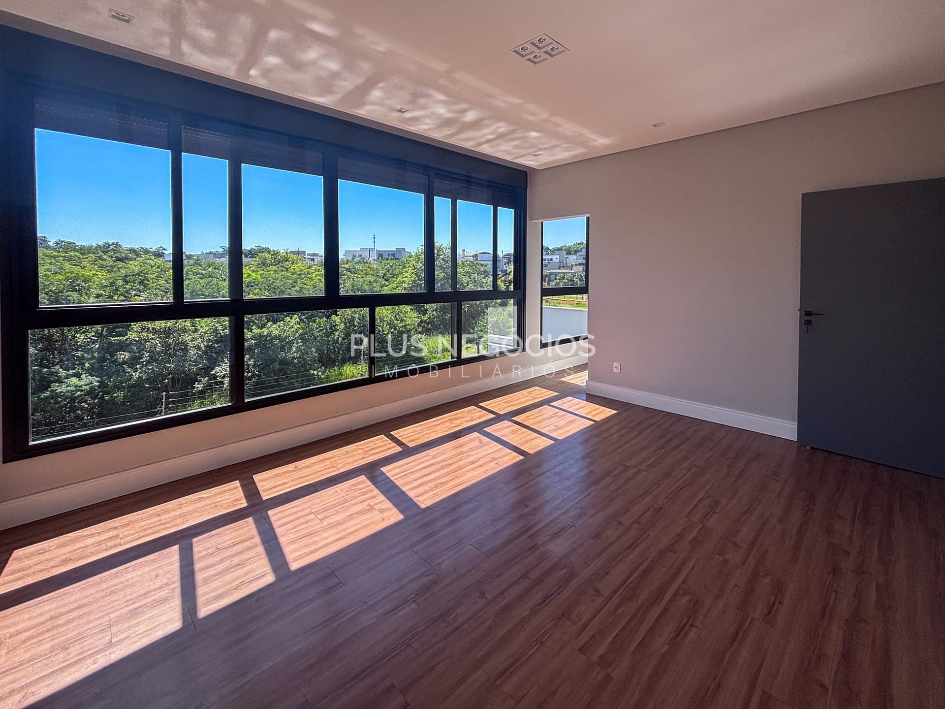 Casa à venda com 4 quartos, 355m² - Foto 9