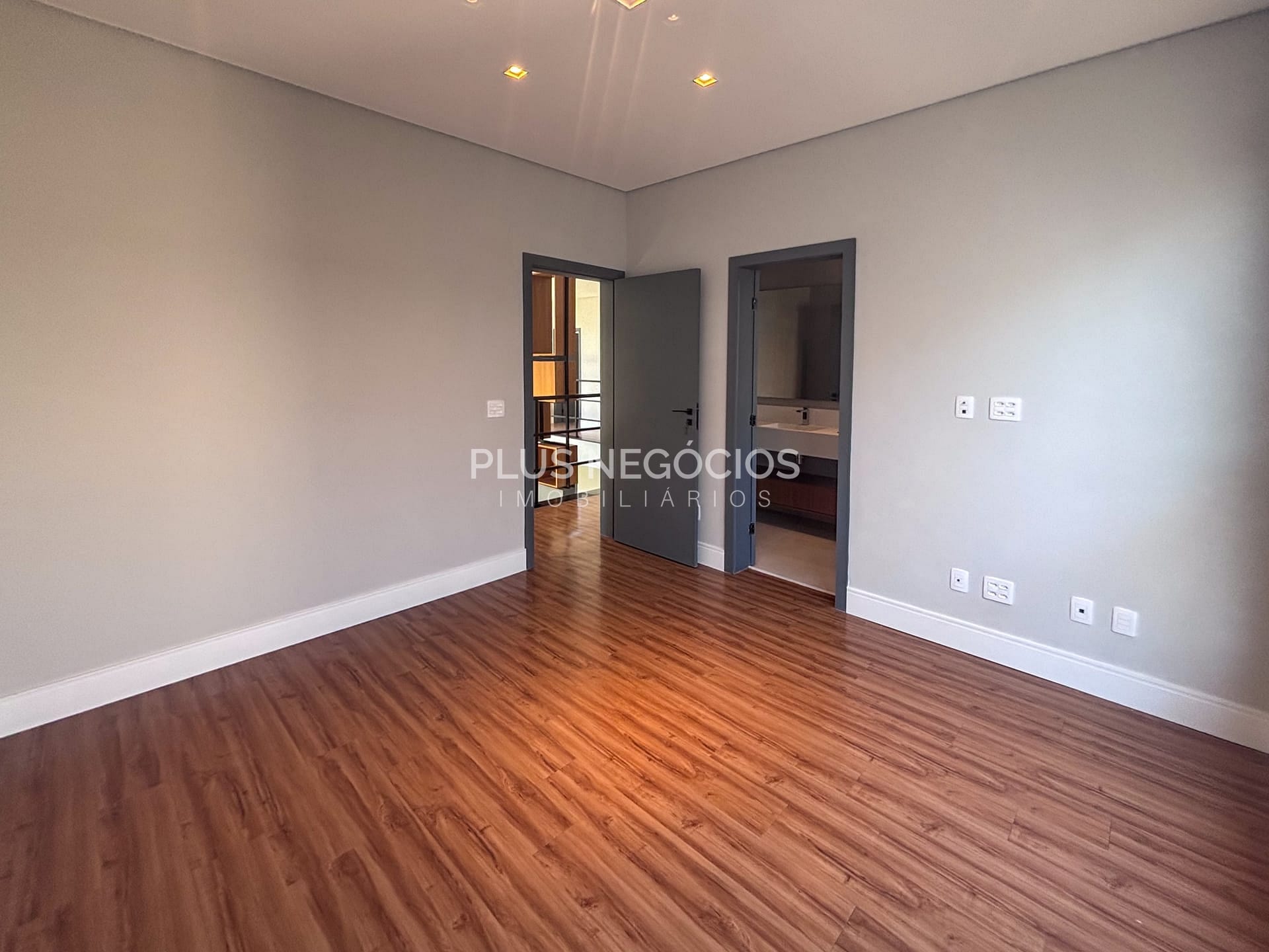 Casa à venda com 4 quartos, 355m² - Foto 21