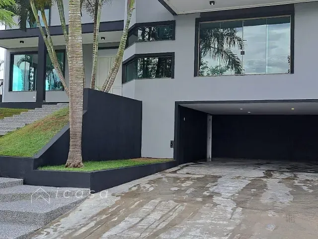 Casa com 950m² 4 quartos e 4 banheiros, à venda, no bairro Urbanova em São José dos Campos