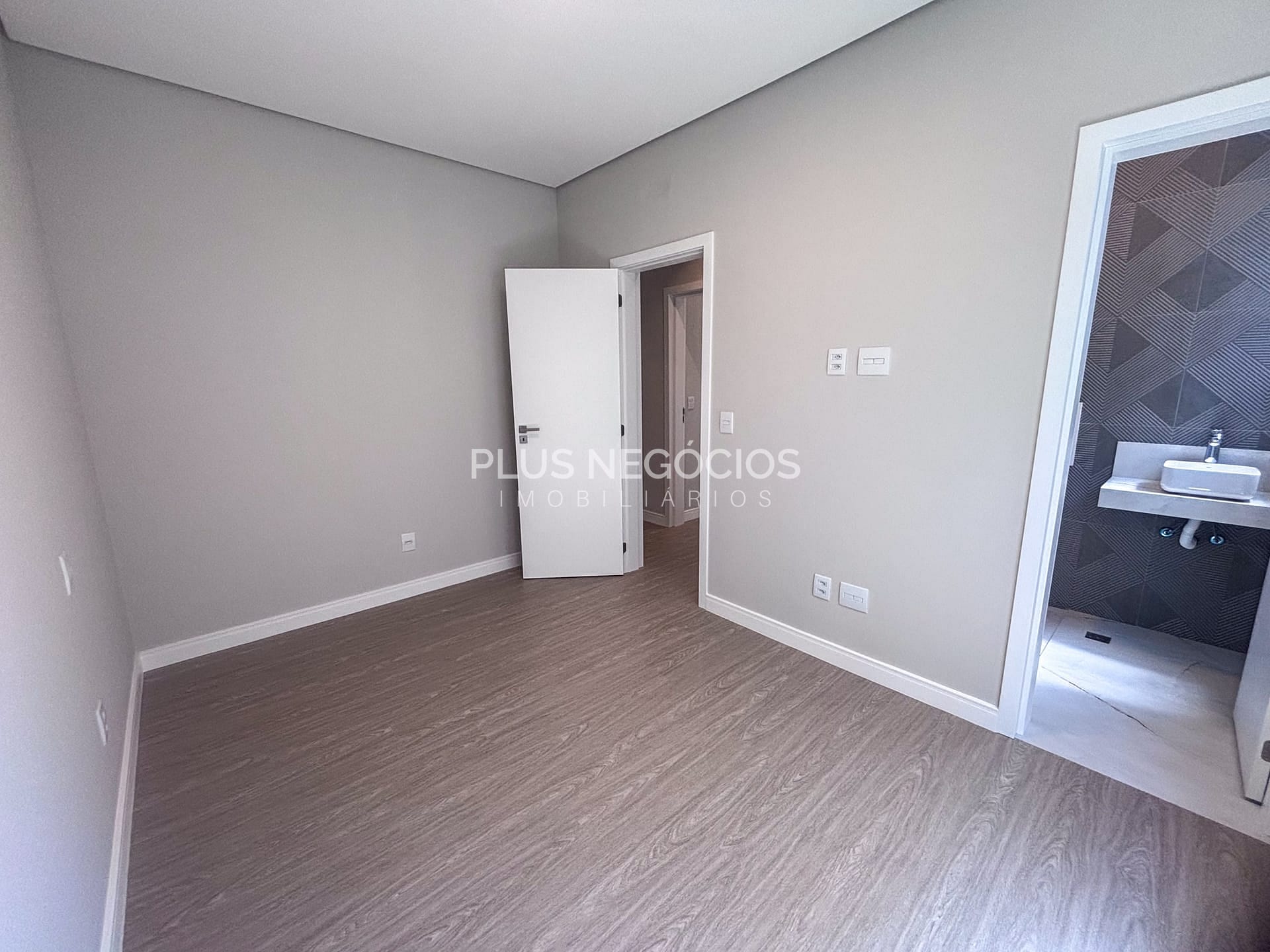 Casa à venda com 3 quartos, 180m² - Foto 8