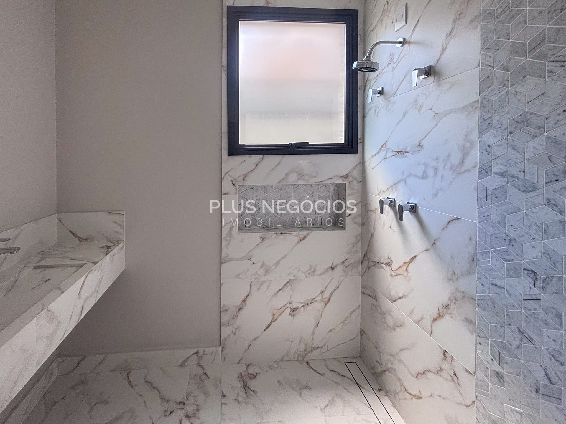 Casa à venda com 3 quartos, 180m² - Foto 14