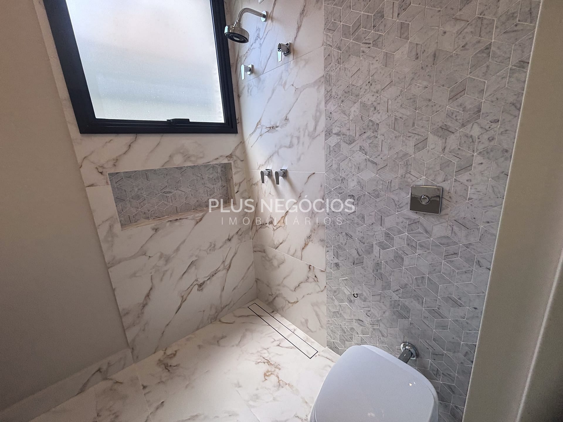 Casa à venda com 3 quartos, 180m² - Foto 16